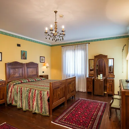 Western Tacchi Hotel