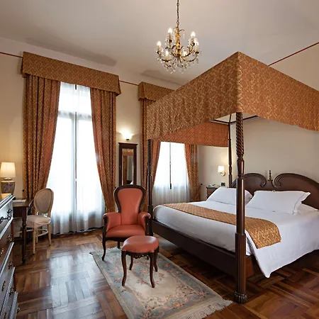 Western Tacchi Отель 4*